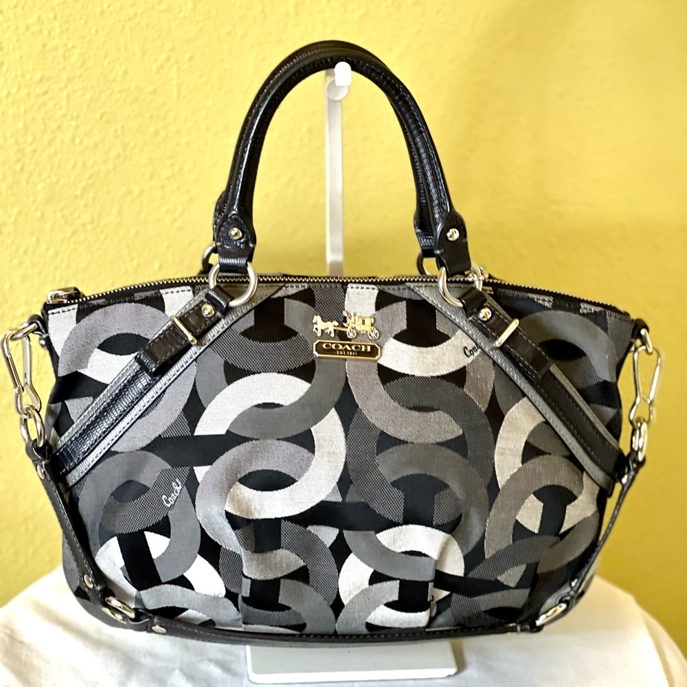 COACH💥RARE-VINTAGE💥CC Canvas Tote #16901